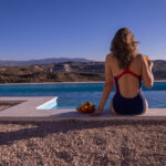 Genieten van het zwembad en het uitzicht