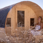 Genieten van de barrel sauna buiten!