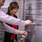 We mogen proeven van het vat!